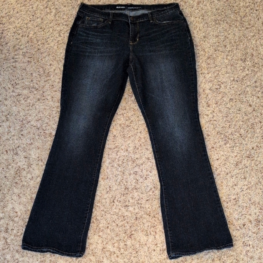 Old Navy Curvy Mid-Rise Jeans – Size 14 | Inseam 33”